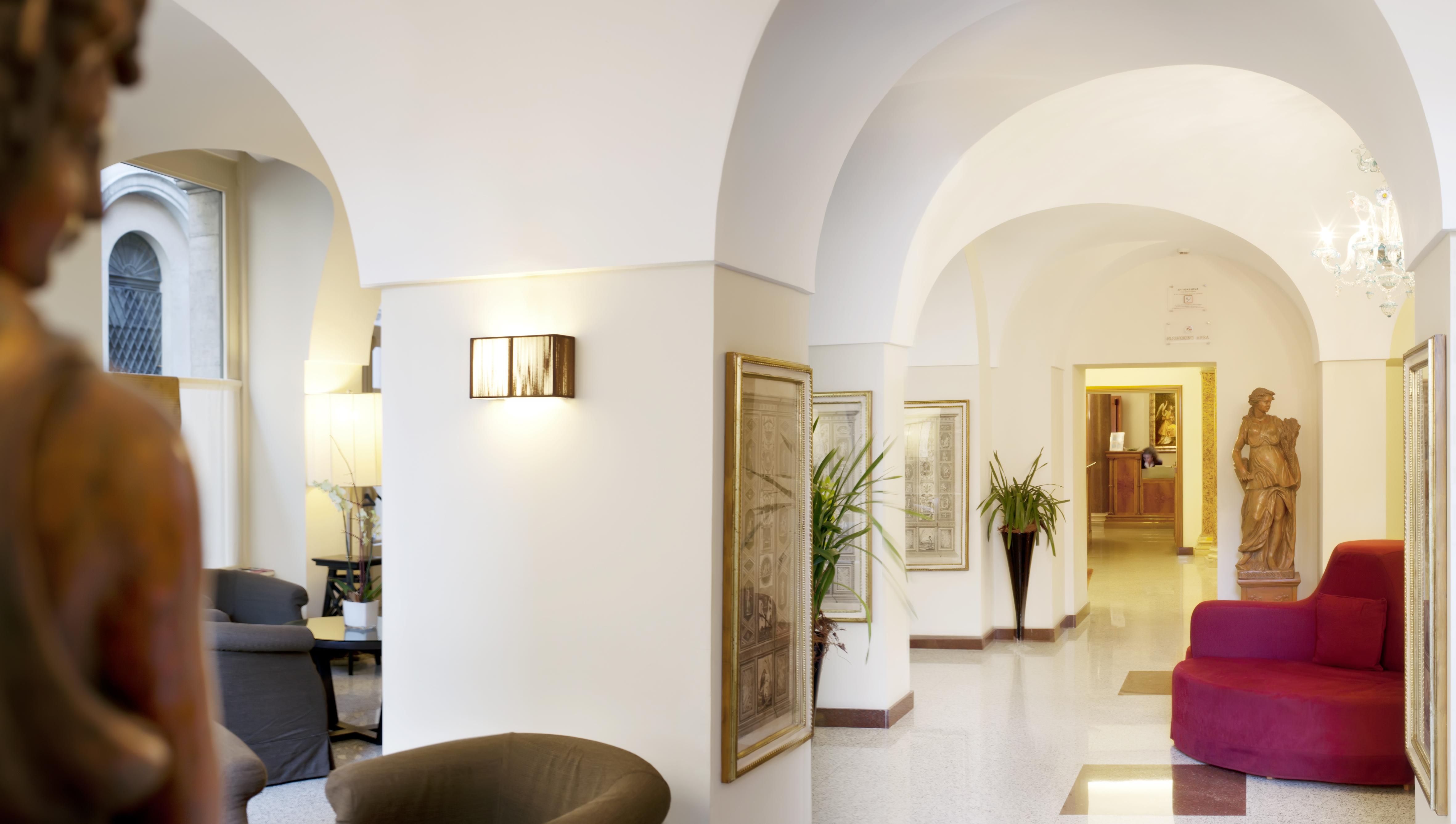 ホテル アルベルゴ サンタ キアーラ ローマ エクステリア 写真